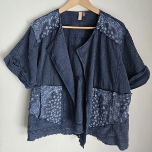 PILCRO Pactchwork Short Sleeves 💯 Cotton Jacket